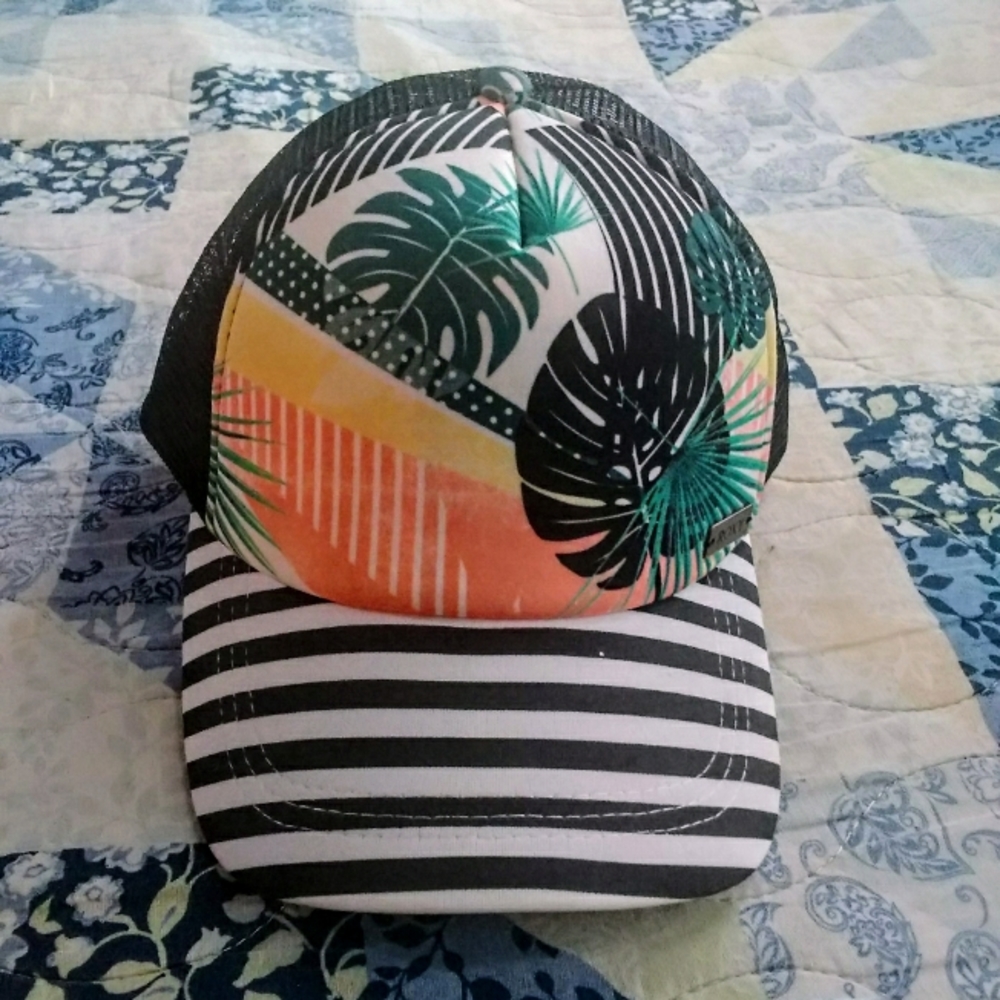 Tropical Cap